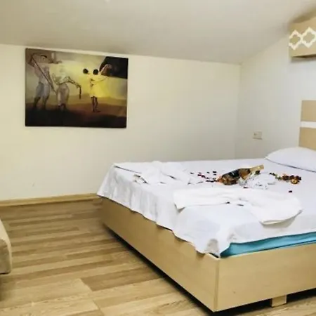 Panzió Richloungeotel *